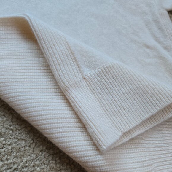 NWOT Club Monaco Thick Cashmere Sweater - Picture 5 of 11
